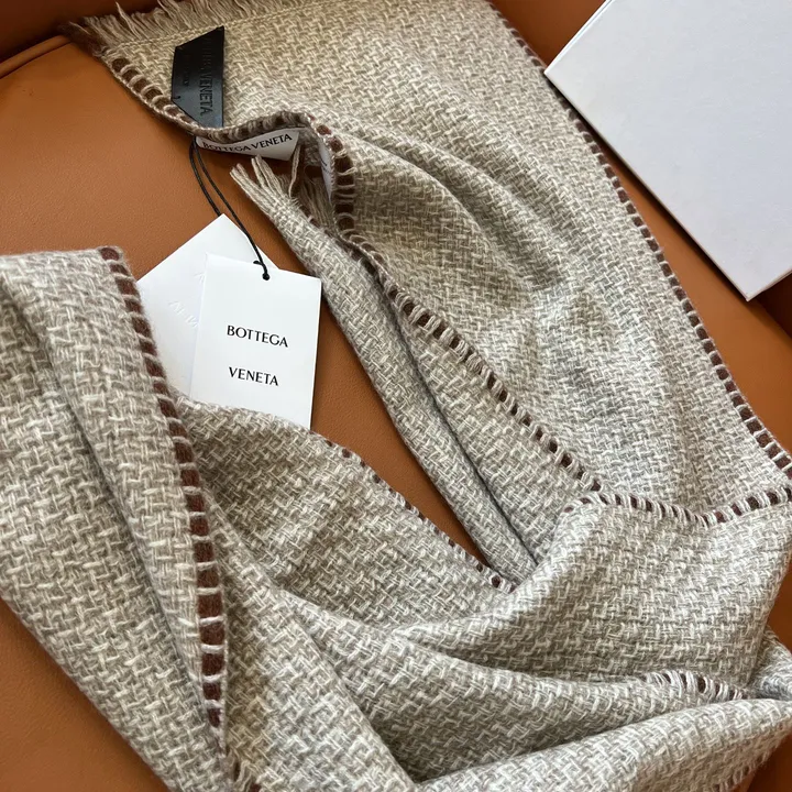 スーパーコピー フェンディ マフラー