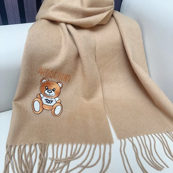 スーパーコピー モスキーノ マフラー