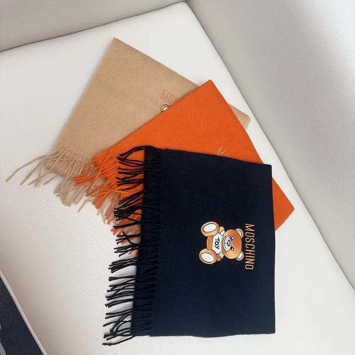 スーパーコピー モスキーノ マフラー