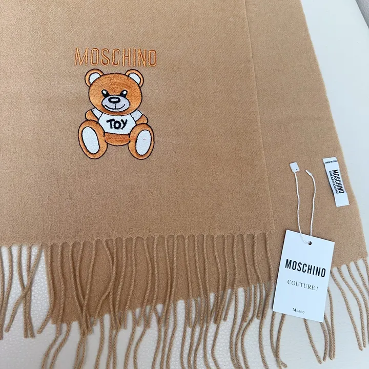 スーパーコピー モスキーノ マフラー