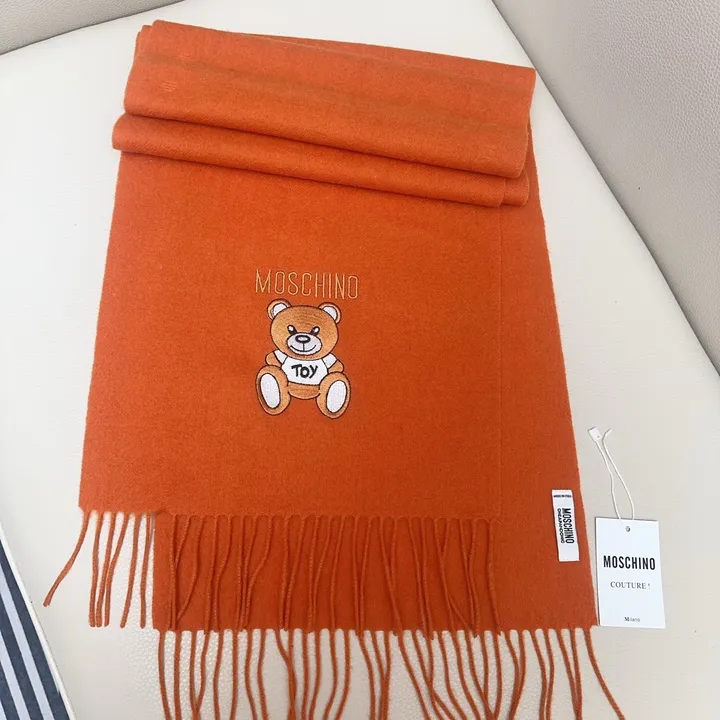 スーパーコピー モスキーノ マフラー