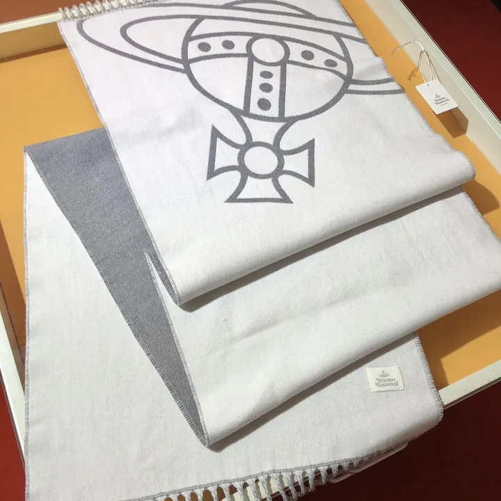 スーパーコピー ヴィヴィアン・ウエストウッド マフラー