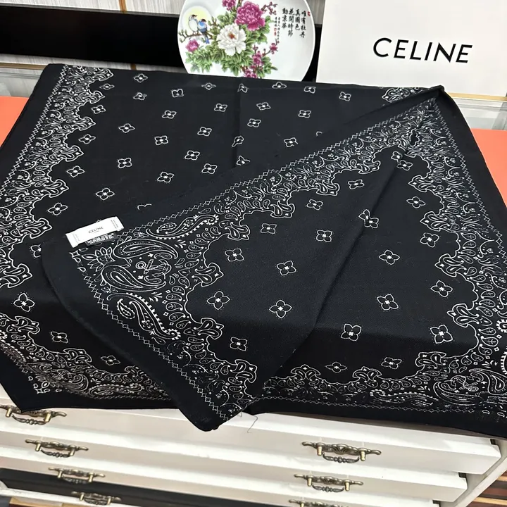 スーパーコピー セリーヌ マフラー