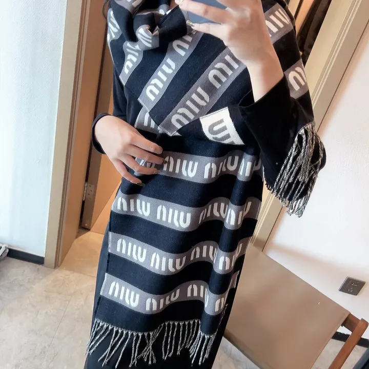 スーパーコピー フェンディ マフラー