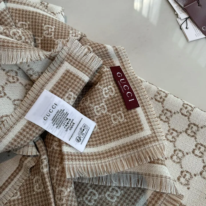 スーパーコピー グッチ マフラー