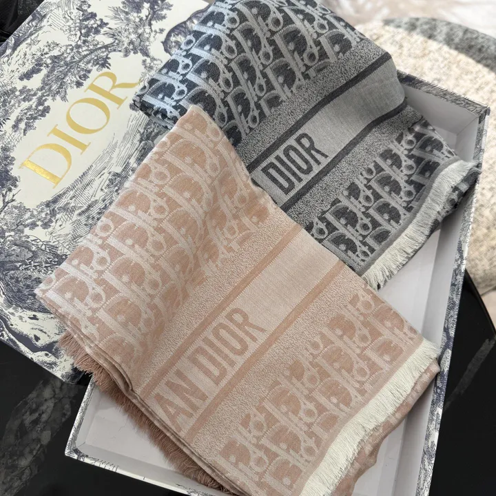 スーパーコピー ディオール マフラー