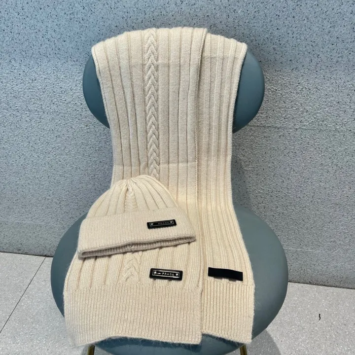 スーパーコピー プラダ マフラー