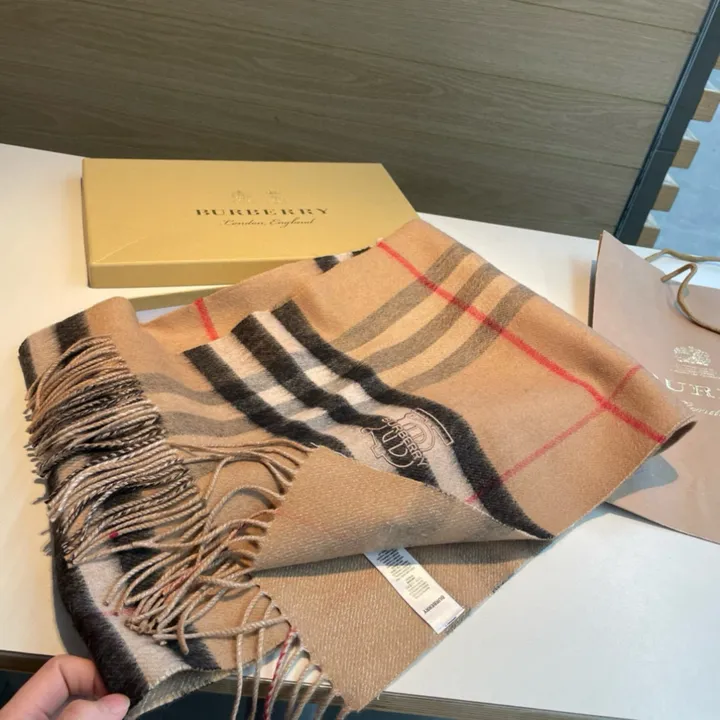 スーパーコピー バーバリー ス マフラー