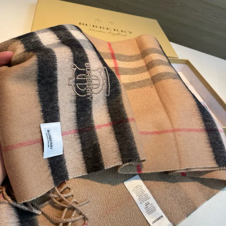 スーパーコピー バーバリー ス マフラー