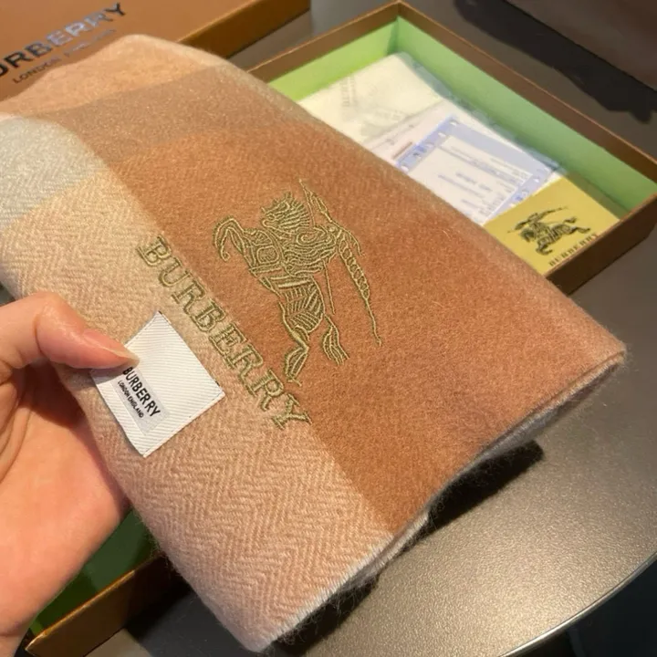 スーパーコピー バーバリー ス マフラー