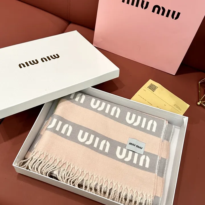 スーパーコピー フェンディ マフラー