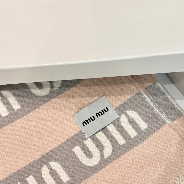 スーパーコピー フェンディ マフラー