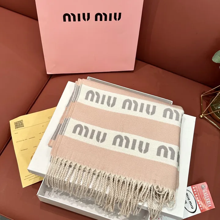 スーパーコピー フェンディ マフラー