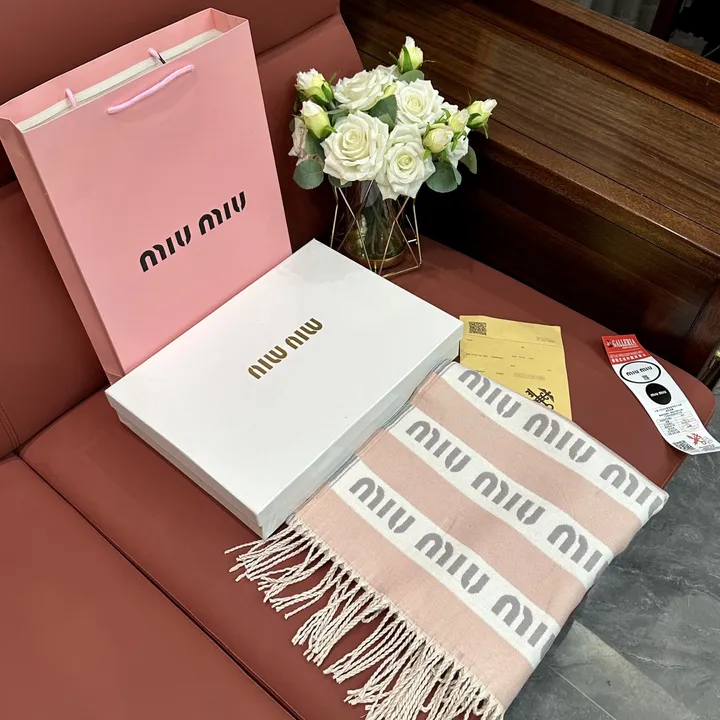 スーパーコピー フェンディ マフラー