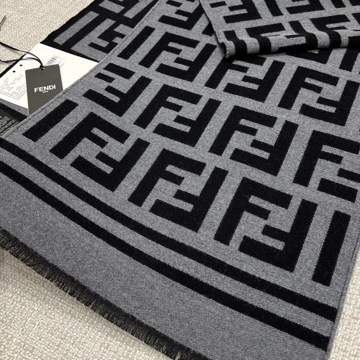 スーパーコピー フェンディ マフラー