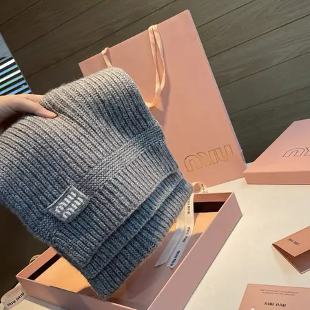 スーパーコピー フェンディ マフラー