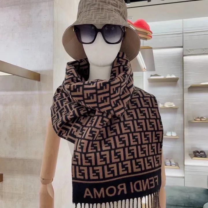 スーパーコピー フェンディ マフラー