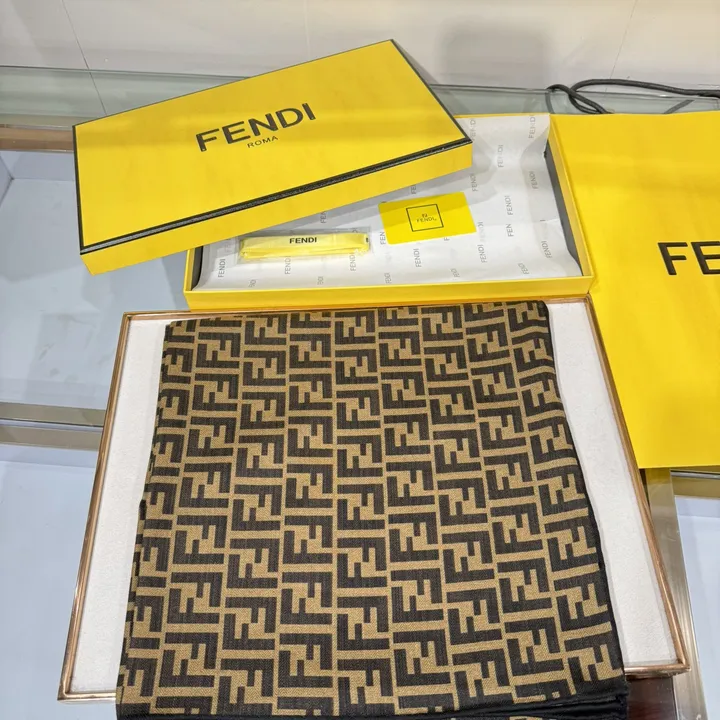 スーパーコピー フェンディ マフラー