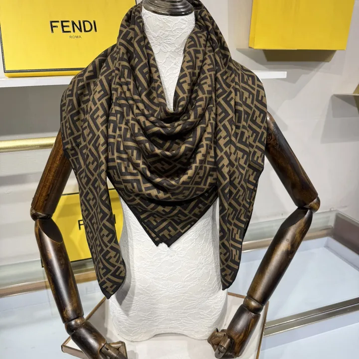 スーパーコピー フェンディ マフラー