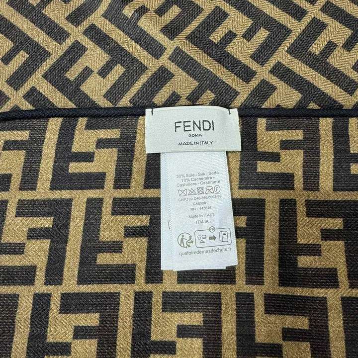 スーパーコピー フェンディ マフラー