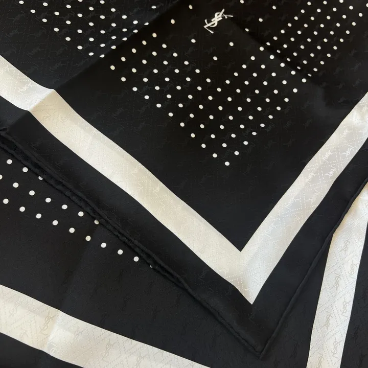 スーパーコピー バレンシアガ マフラー