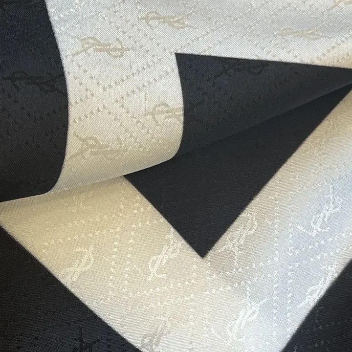 スーパーコピー バレンシアガ マフラー