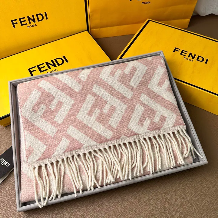 スーパーコピー フェンディ マフラー