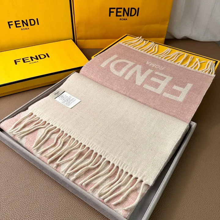 スーパーコピー フェンディ マフラー