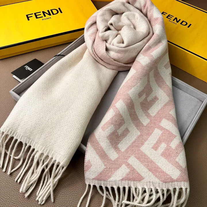 スーパーコピー フェンディ マフラー