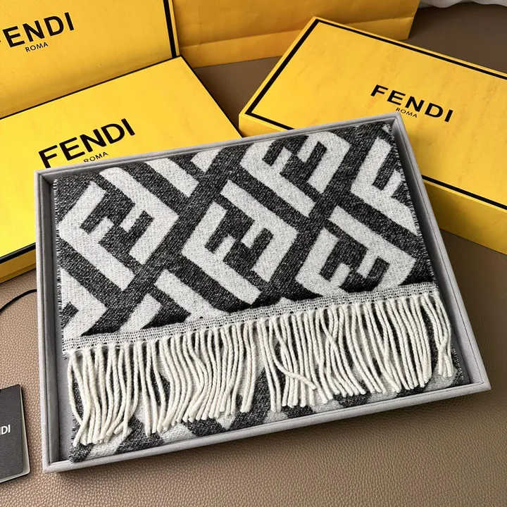 スーパーコピー フェンディ マフラー