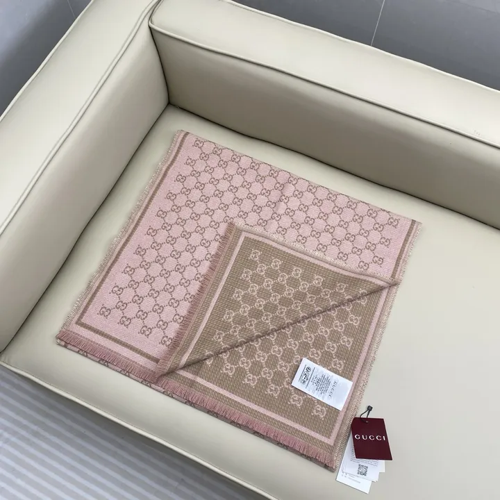 スーパーコピー グッチ マフラー