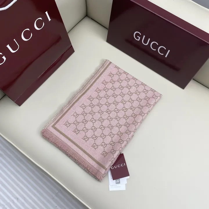 スーパーコピー グッチ マフラー