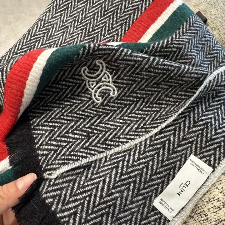 スーパーコピー セリーヌ マフラー