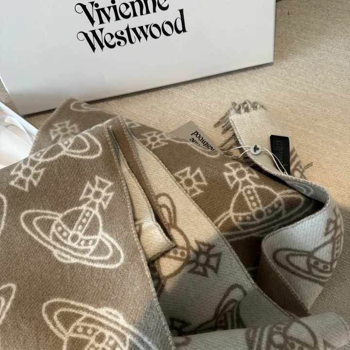 スーパーコピー ヴィヴィアン・ウエストウッド マフラー