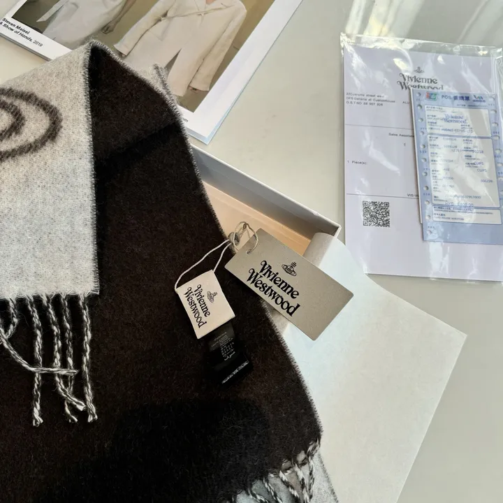 スーパーコピー ヴィヴィアン・ウエストウッド マフラー