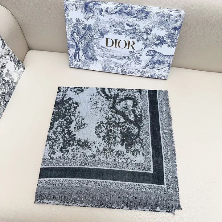 スーパーコピー ディオール マフラー