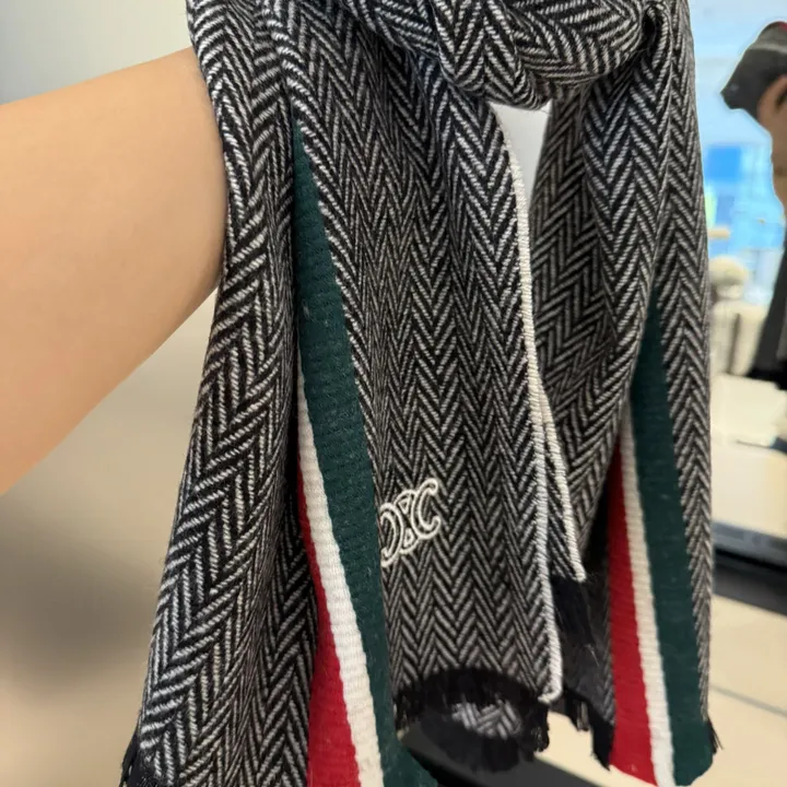 スーパーコピー セリーヌ マフラー