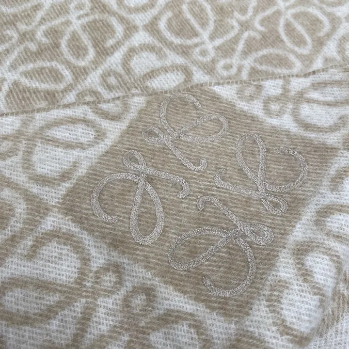 スーパーコピー ロエベ マフラー