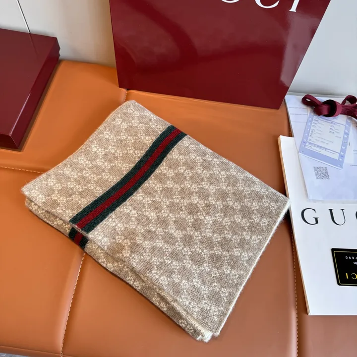 スーパーコピー グッチ マフラー