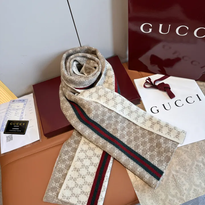 スーパーコピー グッチ マフラー