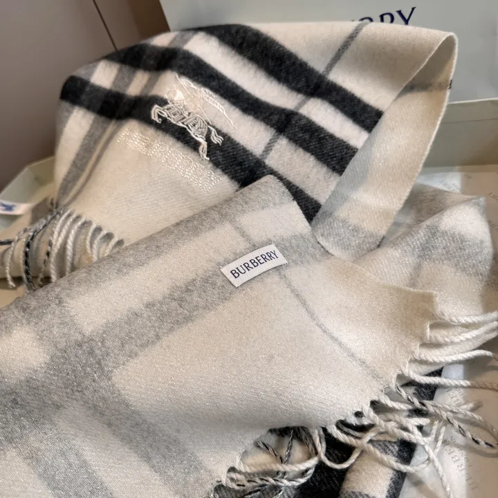 スーパーコピー バーバリー ス マフラー