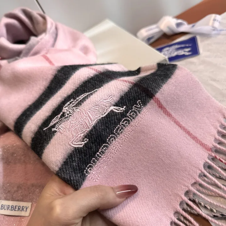 スーパーコピー バーバリー ス マフラー