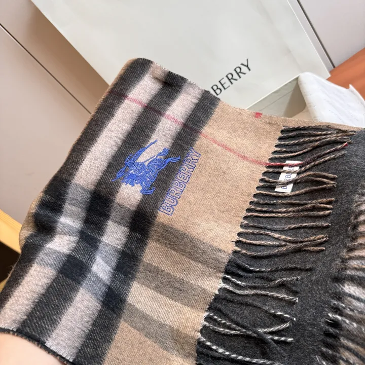 スーパーコピー バーバリー ス マフラー