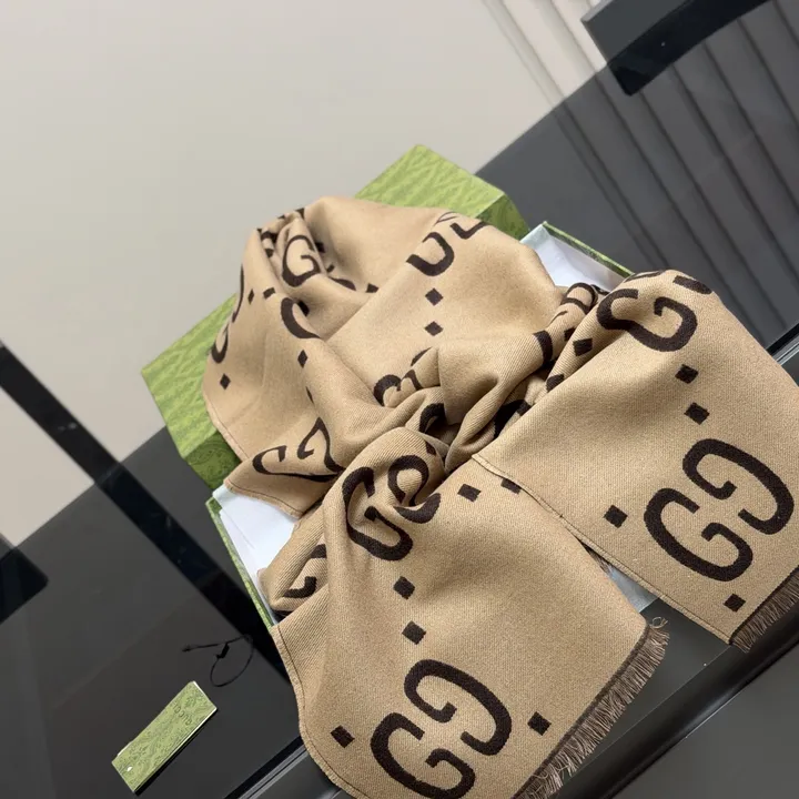 スーパーコピー グッチ マフラー