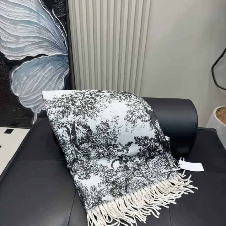 スーパーコピー ディオール マフラー