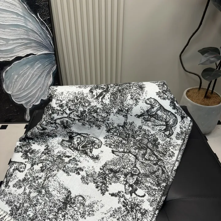 スーパーコピー ディオール マフラー