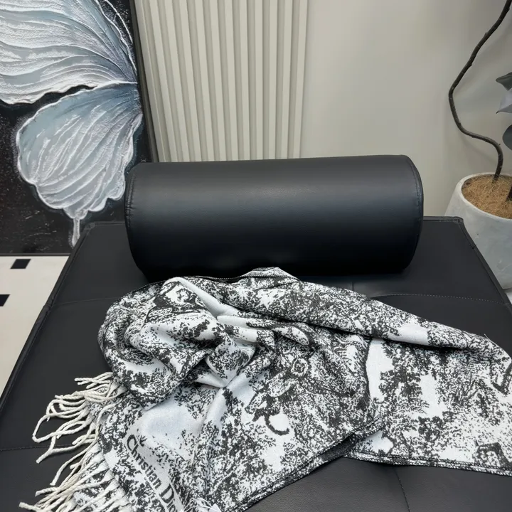 スーパーコピー ディオール マフラー