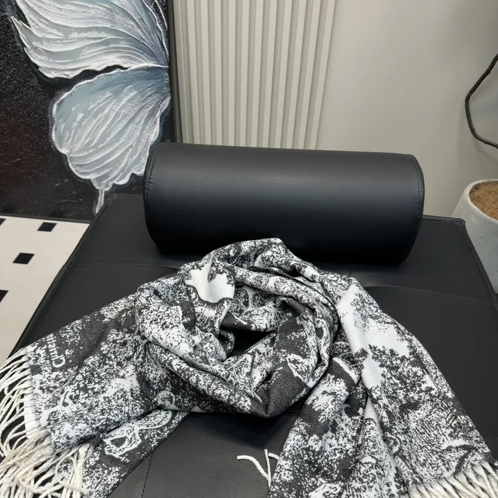 スーパーコピー ディオール マフラー