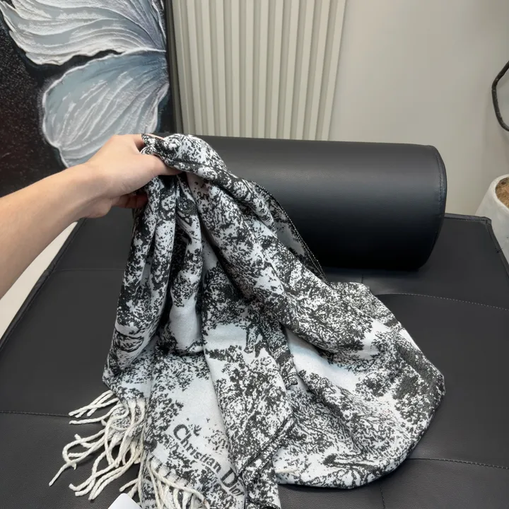 スーパーコピー ディオール マフラー