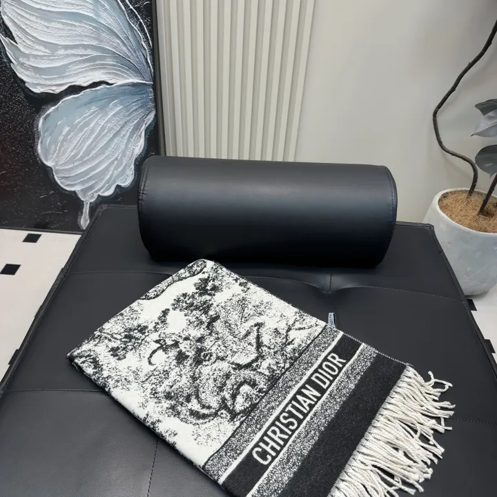 スーパーコピー ディオール マフラー